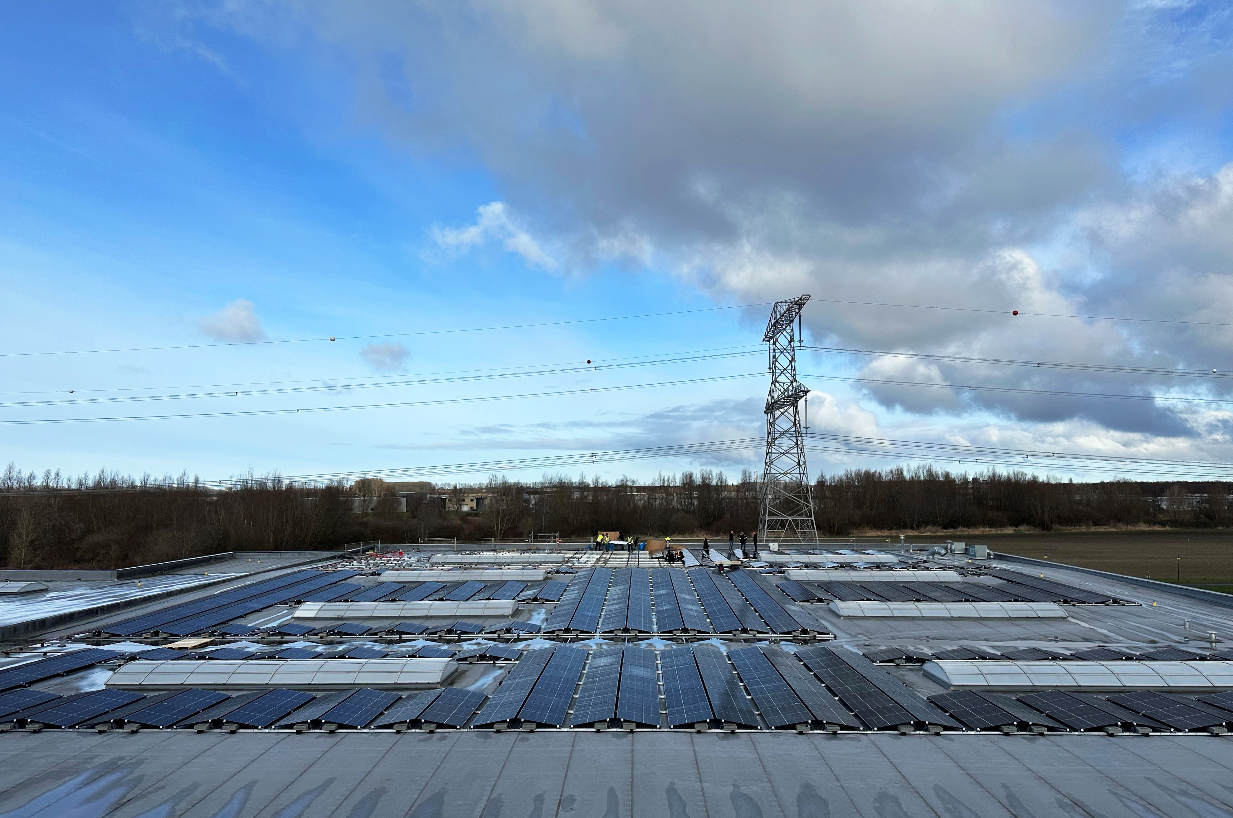 850 zonnepanelen voor groene stroom