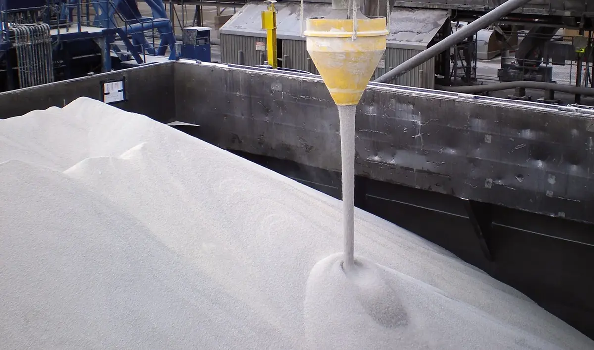 Stofvrije verlading van bulkproduct met de Dust Reduction Hopper van Vlint
