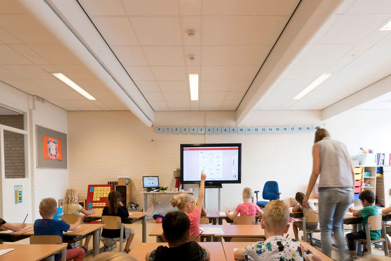Tocht en kou in klaslokalen opgelost bij basisschool De Weidebloem